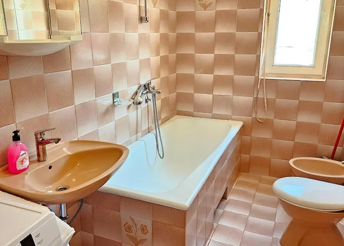 アパート Milada Banjol